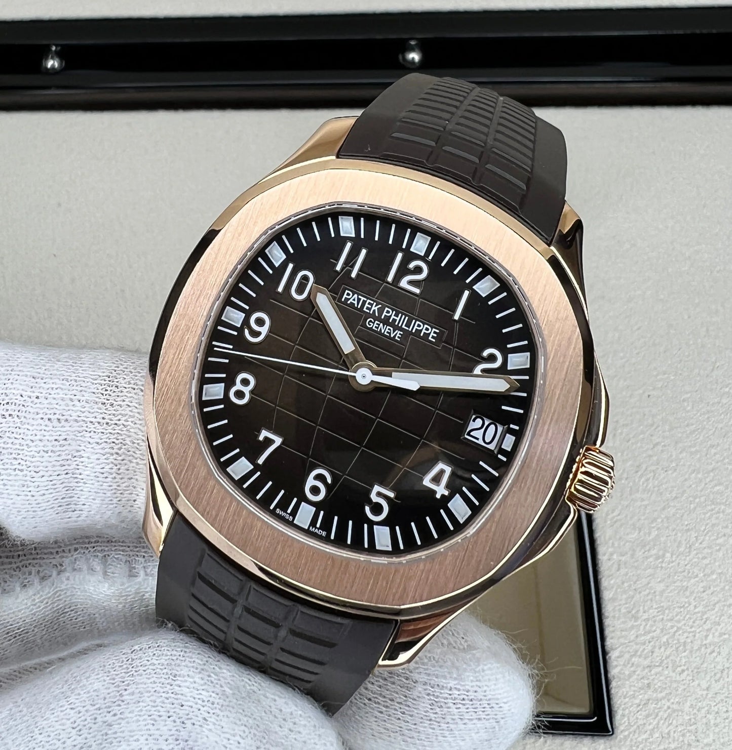 Patek Philipe Aquanaut gold  black flex