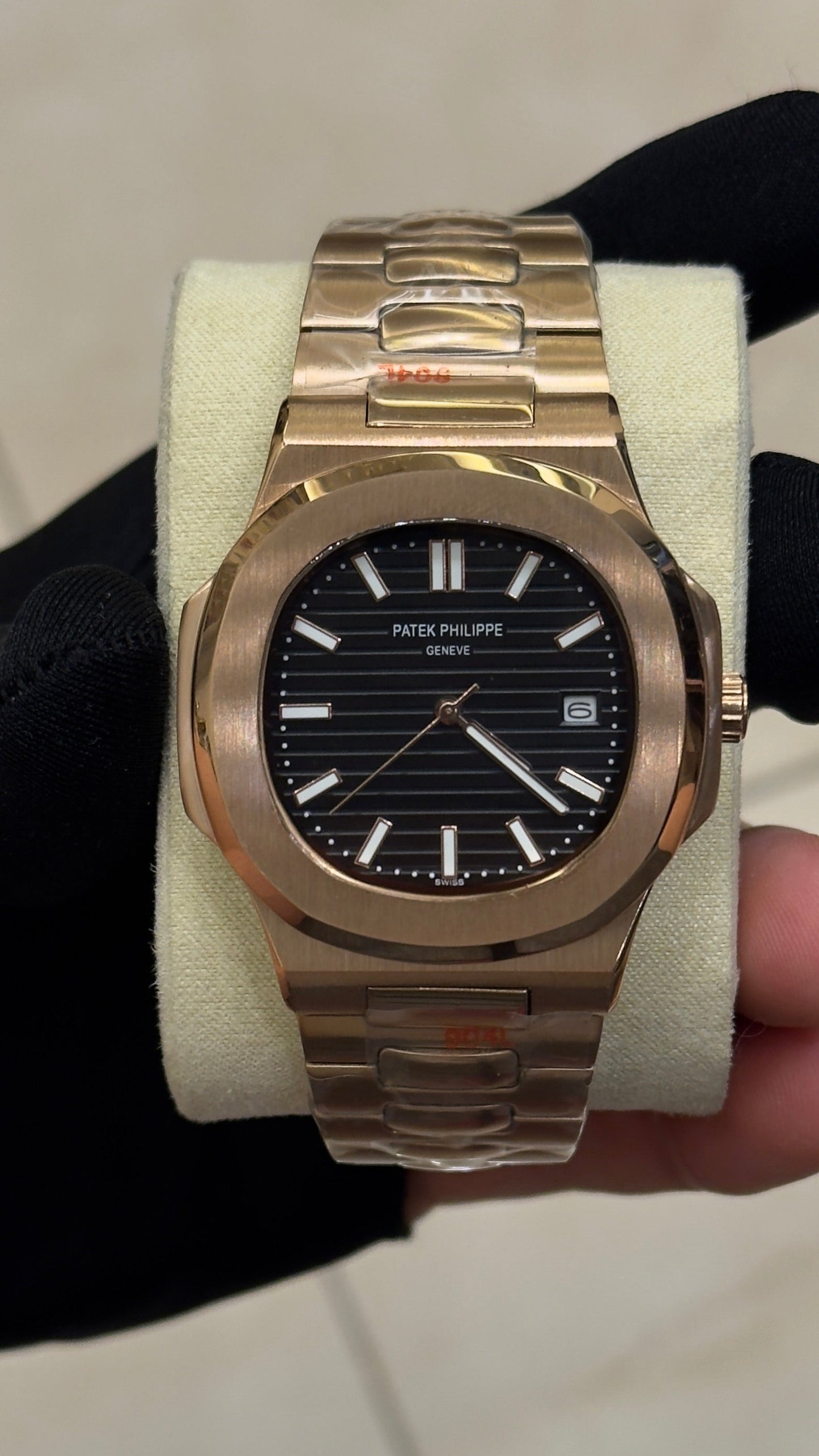 Patek Philipe nautilus gold black dial