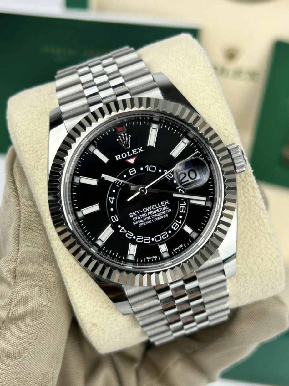Rolex Skydweler Silver Black dial